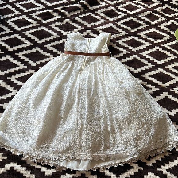 Toddler formal dress - Picture 2 of 3
